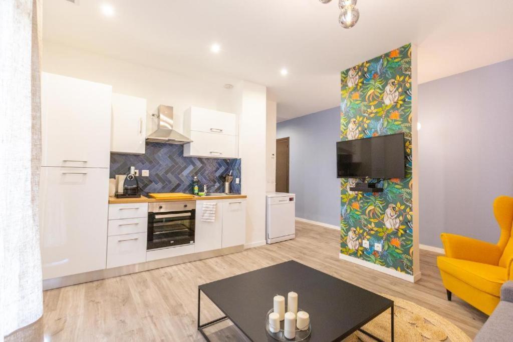 3 Min A Pied De La Gare St Charles - 3 Chambres Avec Clim, Sdb Et Tv Marseille Ngoại thất bức ảnh
